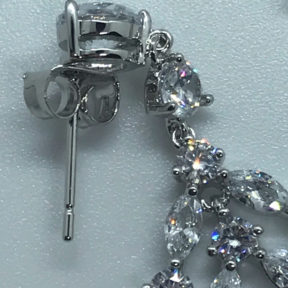 BRILLIANT Pear Drop earrings -silver - Picture 9 of 9